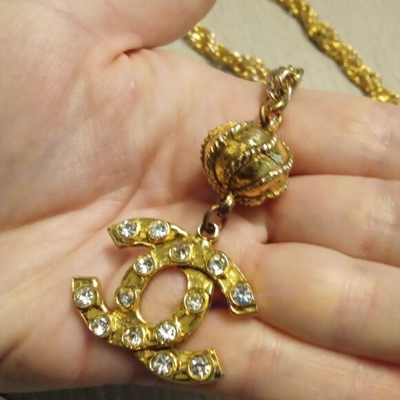 🚨SOLD🚨🩷✨Chanel Vintage Necklace Interlocking Strass/Crystal Necklace - Picture 3 of 16
